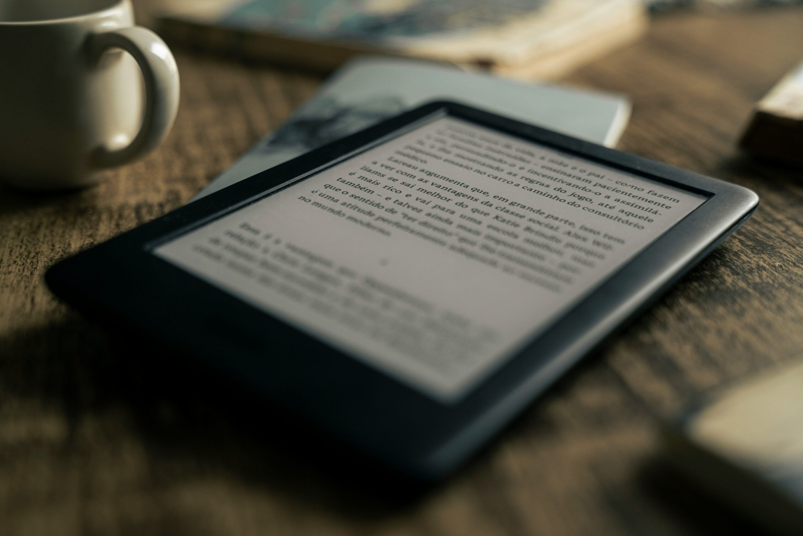 Read more about the article Exploring the World of E-books: Creating and Formatting with Adobe Acrobat